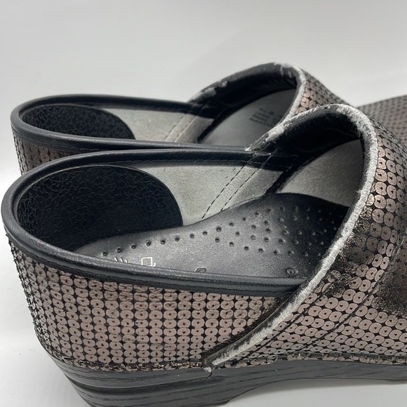 Dansko Sz 39 Bronze Sequin style Clogs - Picture 4 of 8